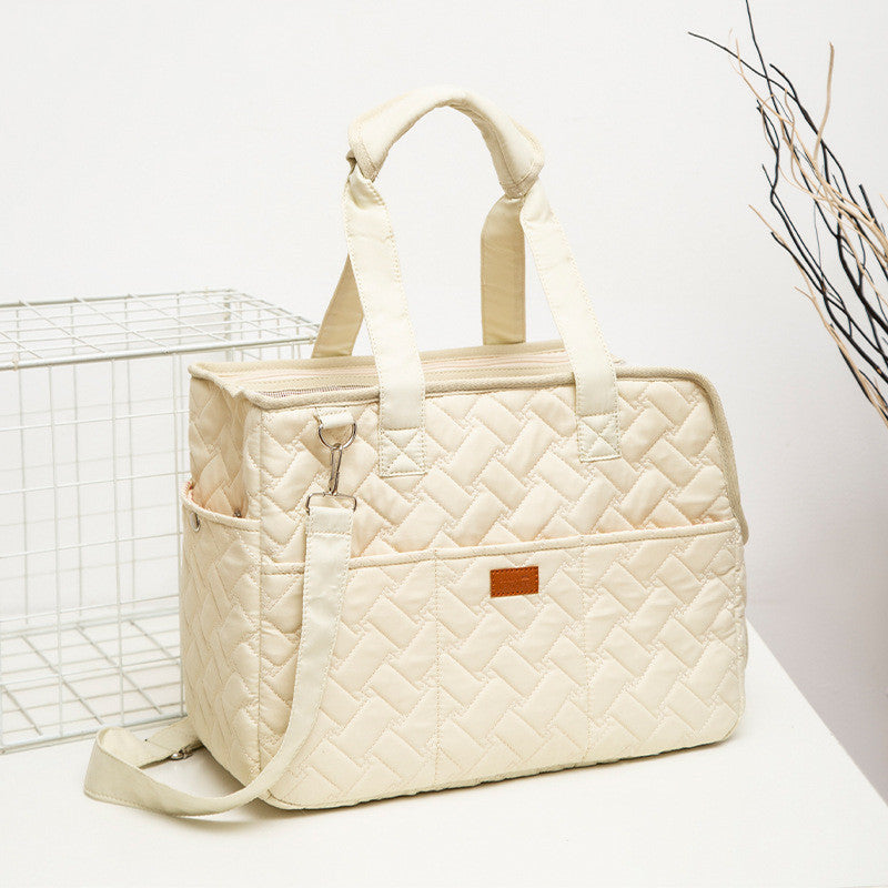 Stylish Quilted Pet Shoulder Bag with Ventilation – Cats & Small Dogs